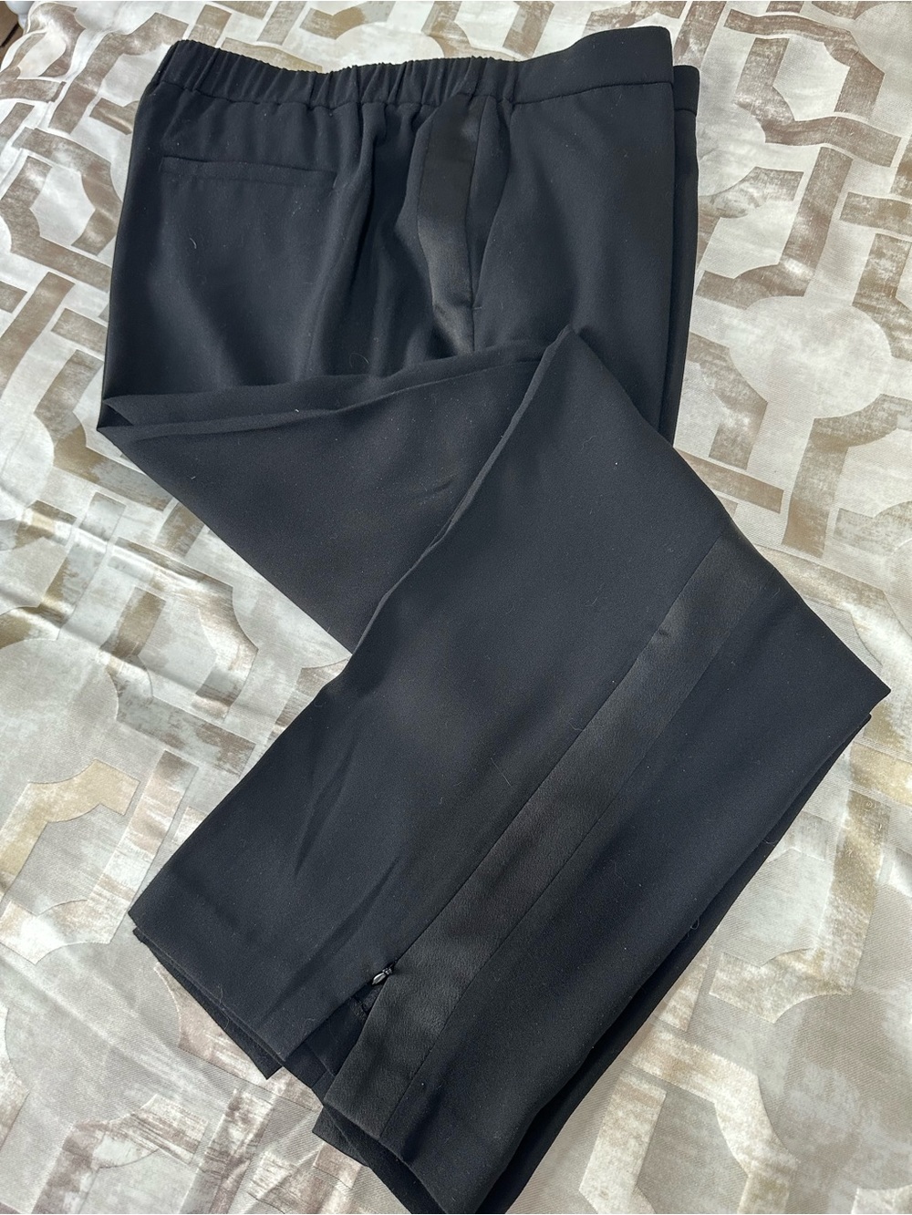 Ann Taylor Black Elastic Waist Pull-On Tuxedo Pants